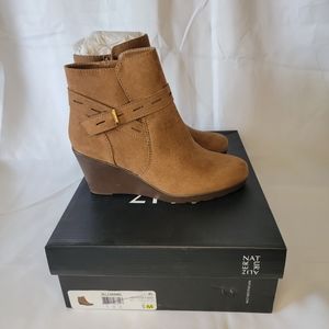 Naturalizer Jill Bootie Caramel Size 5
